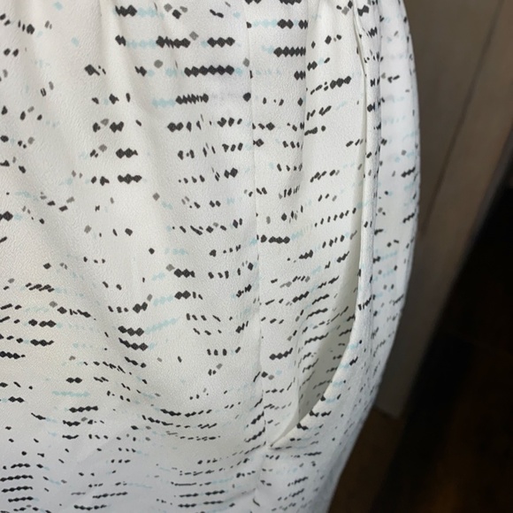 BCBGeneration Black/White/Seafoam Racer Back With Mesh Pocketed Dress Size M - Picture 7 of 10